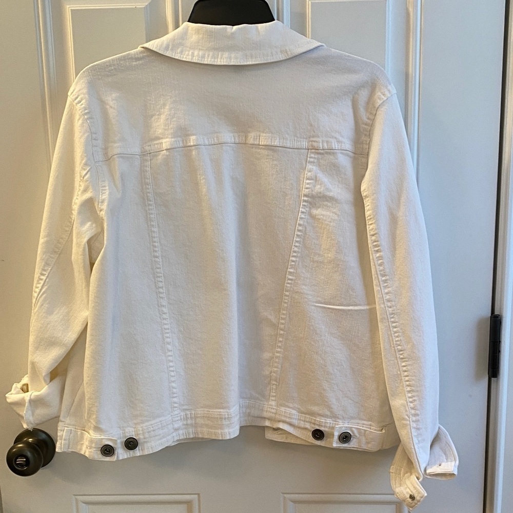 Baccini Women's Crisp White Jean Jacket - Picture 4 of 6